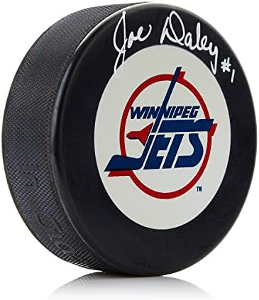 Хокейна шайба Джо Дейли Уинипег Джетс с винтажным логото с автограф - за миене на НХЛ с автограф