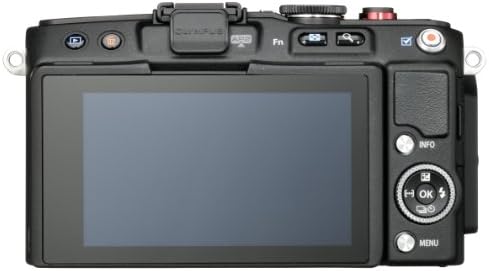 Цифров фотоапарат Olympus PEN E-PL6 с обектив 14-42 мм II